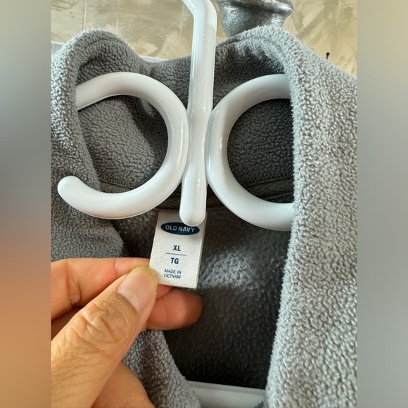 521. Old Navy Micro fleece half zipper sweatshirt, size XL - Picture 5 of 9
